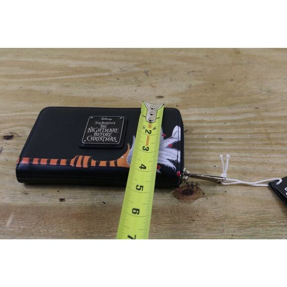 New Loungefly Wallet Disney Nightmare Before Christmas Tree String Lights Glow - Picture 6 of 6